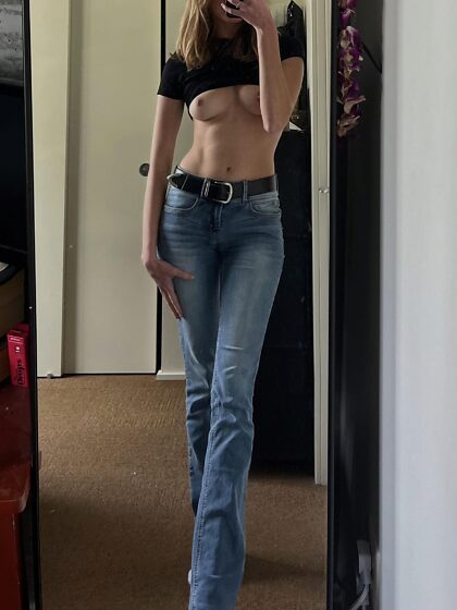 Вам нравятся мои новые джинсы? (f)