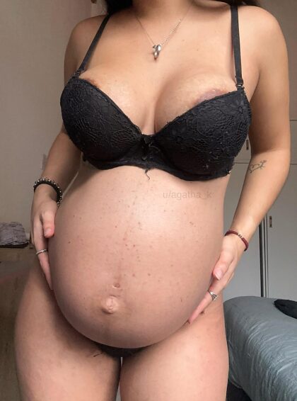 Just trying to get someone’s cock hard with my preggo body 