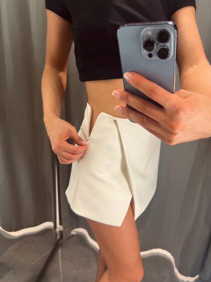 ¡Únete a mí de compras! Compré esta falda blanca