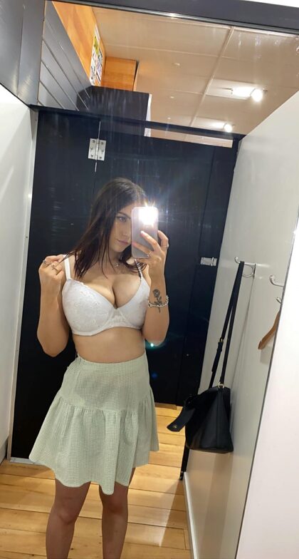would you join me in the changing rooms? 