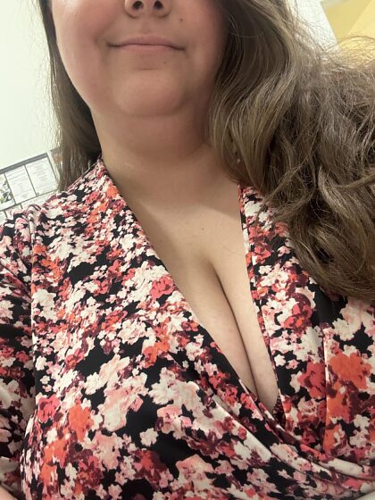 New dress at work. How about a teaser in it ❤️