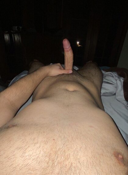 I need a cool bro that I can send nudes like this. Wanna be my bro?