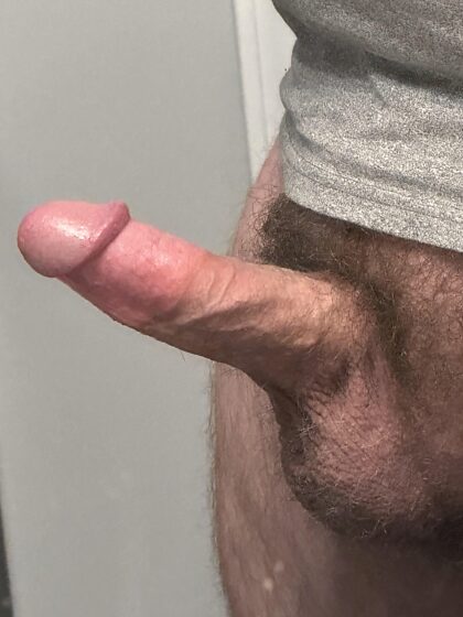 First time posting here. 38yo, any love?