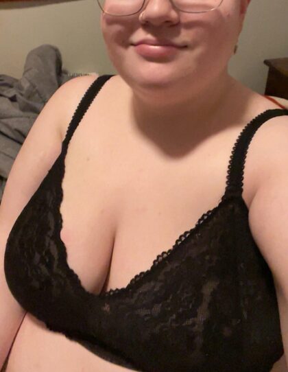 for those who like girls with glasses and fat tits lol