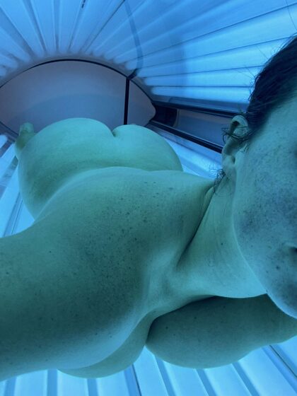 I always leave the door unlocked when I tan at the gym. I want to cheat on my husband here. 