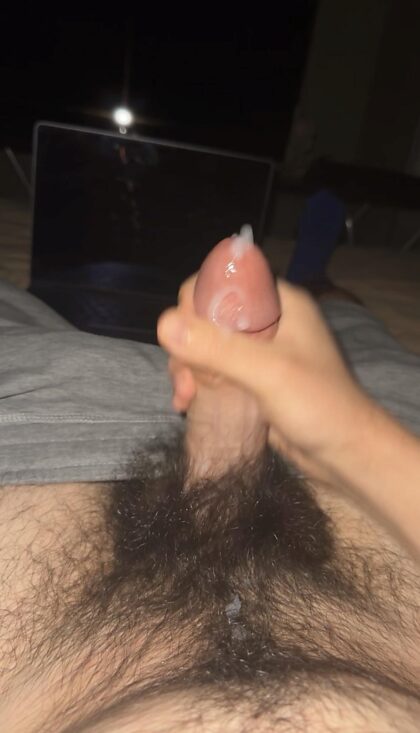 Cumming all over my pubes