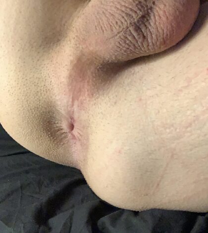 Hope you guys like my shaved booty 