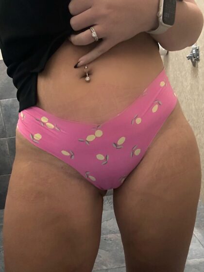 What panties should I wear on a date? 1-5