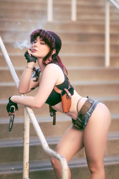 Jenna Lynn Meowri 饰 Revy