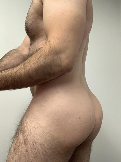 Is there some love for small and tight 5foot4 guy’s ass? 