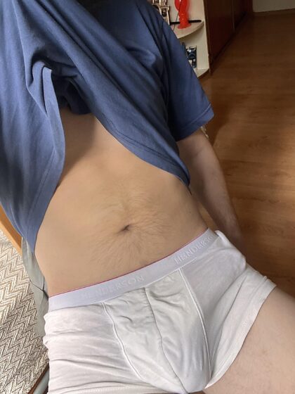 Who else like white undies?