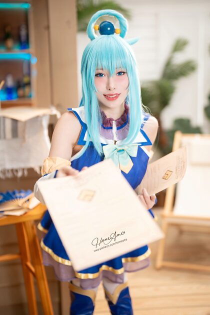 HaneAmeによるこのすばアクア女神のコスプレ