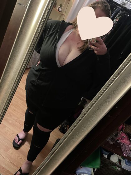 Meet me half way baby. Let’s park somewhere. This is what I’m gonna wear. Can easily pop these tits out. Suck my lil nipples. It’s what I’m craving.