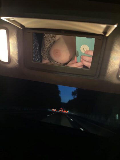 ¿A quién no le gustan las tetas de coche?