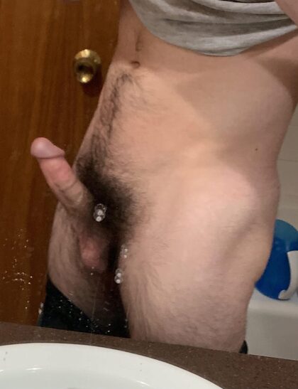 Does my full bush make my dick look small?