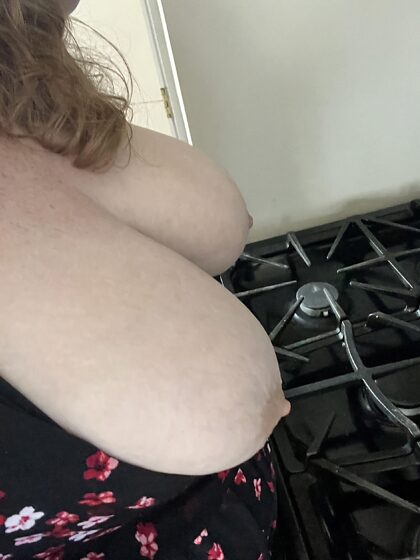 I’m not experienced in the kitchen, but I’m pretty sure  step one is taking your top off.