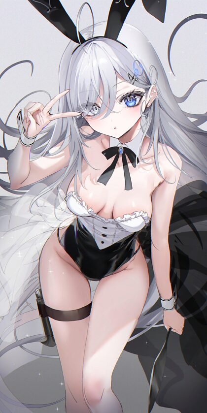 Heterochromia Bunny Girl