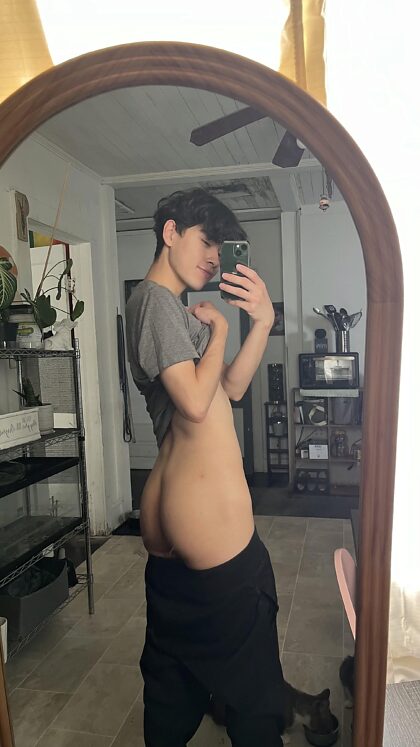 [18], solo mostrando mi lindo coño