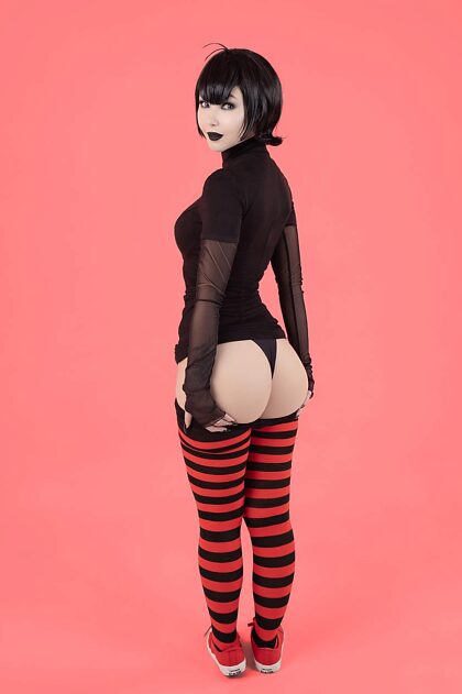 Mavis Drácula de Hotel Transylvania por Tami Yuurei