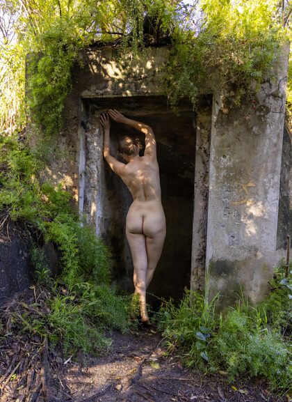 Naked amongst war bunkers in Sydney