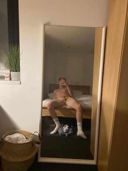 Which photo of my cock turns u in the most?