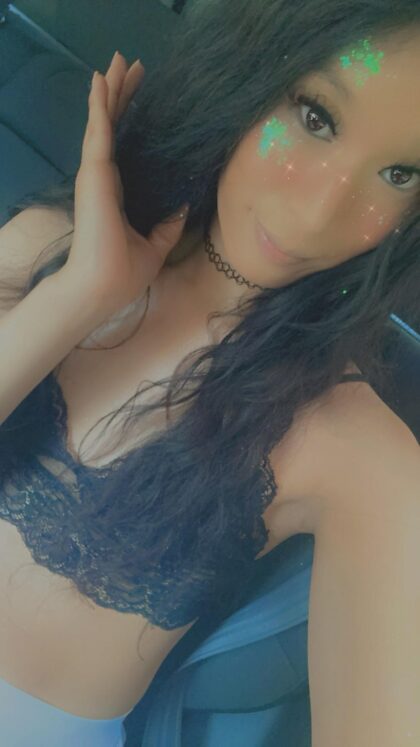 24 #Attleboro MA, südkoreanische Trans-Sissy sucht eine Domina (F)