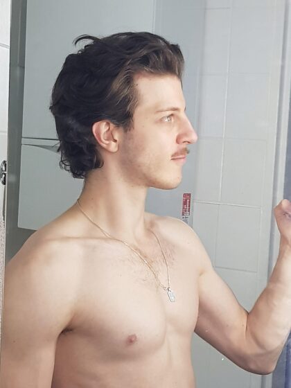 Mudei meu cabelo e comecei a malhar de novo, preciso que você me anime um pouco