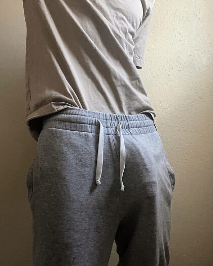 Grey sweatpants in public?