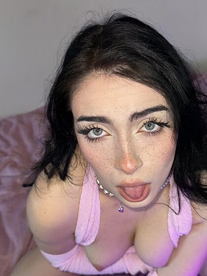 bet you wanna cum on my face rn