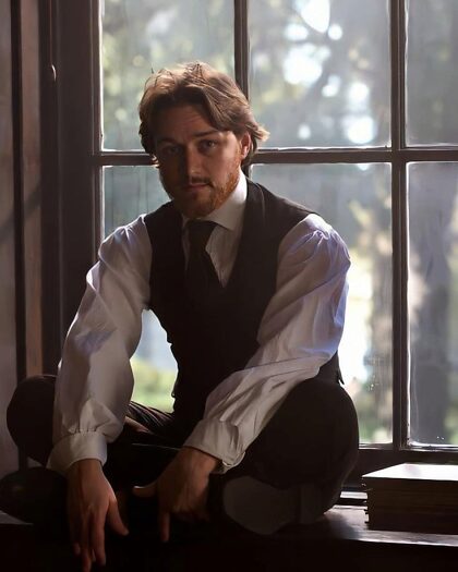 Chicas, he estado volviendo a ver X-Men y maldita sea, James McAvoy podría hacerme lo que quisiera.