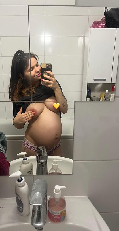 Votre femme serait-elle en colère si une fille enceinte vous envoyait ça ?