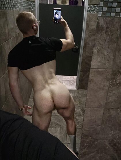 Would you meet me in the gym stall after I'm done training you?