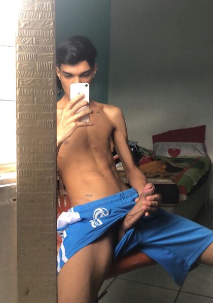 ¡Hola!  Estoy buscando amigos twinks/mariquitas aquí