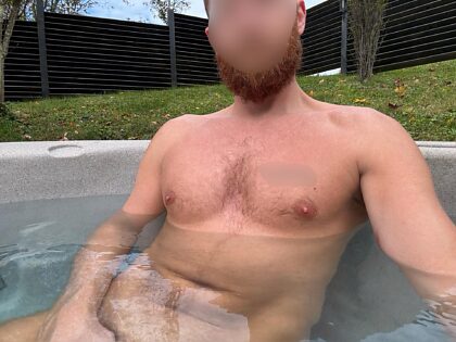 Il commence à faire beau pour le jacuzzi