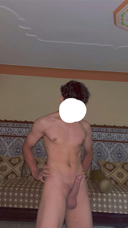 A chi posso inviare le mie foto di nudo?