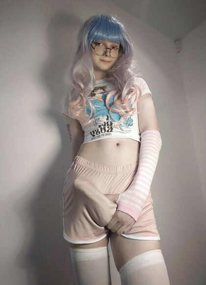 Est-ce que tu baiserais ou te ferais baiser par un femboy ?  ❤️