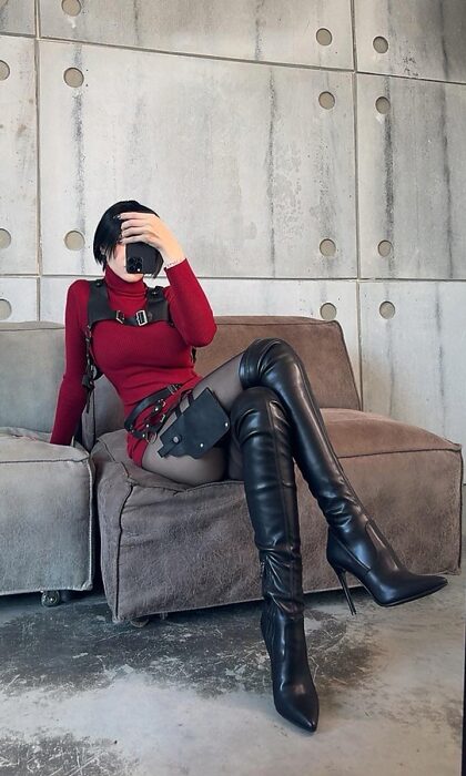 Ada Wong cosplay par Alina Becker