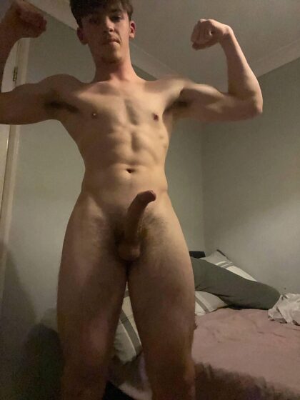 hope you like this 18 year old too ;) hmu for more