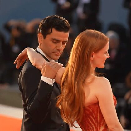 An Oscar Isaac moment that will never get old…Jessica Chastain is stronger than me 