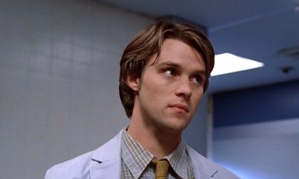 Un joven Jesse Spencer