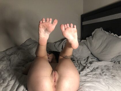 Can you suck on my toes, please?