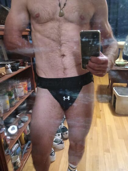 J'aime vraiment ces anciens jockstraps UA. Confortables