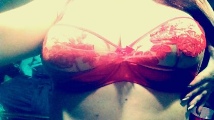 U don't have to put on the red light...but I do need to put on this red bra