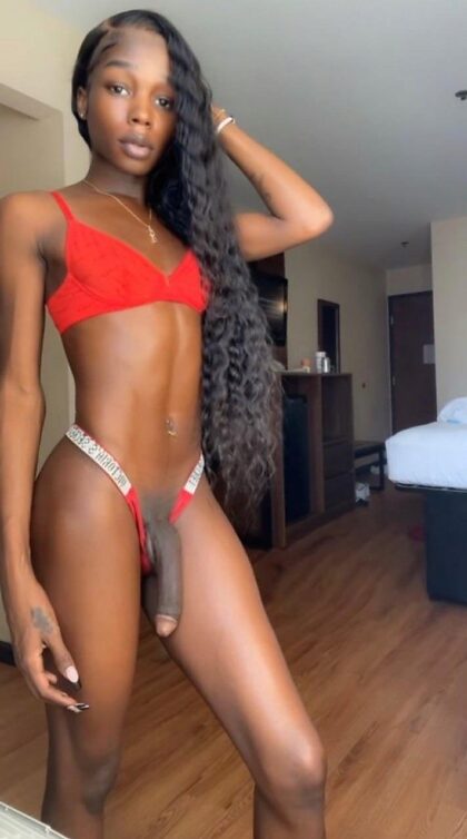 Chi può mandarmi foto di ragazze trans Ebony tramite messaggio privato che potrei usare come sfondo?