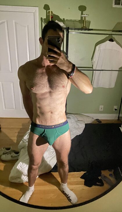 Anyone with bulge underwear kink ?