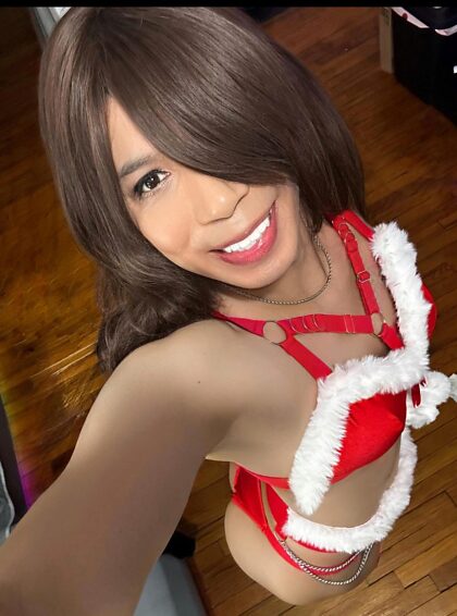 #NYC Latina sissy pronta para as férias!