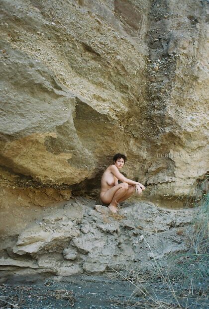 Explorer le désert et le photographier sur pellicule analogique