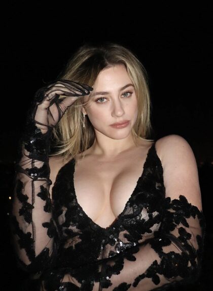 Lili Reinhart