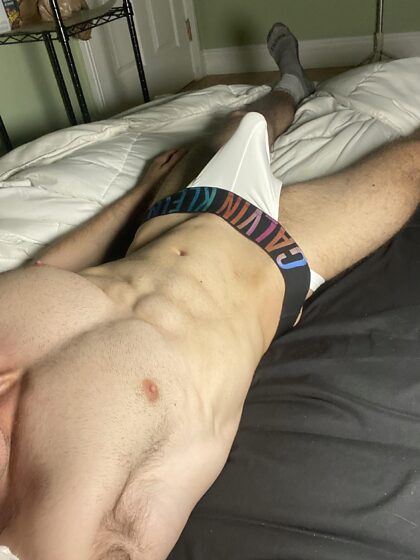 Anyone with bulge underwear kink ?