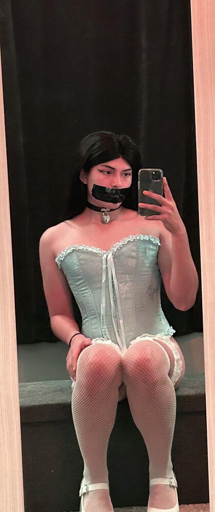 #FL Sissy looking to meet people in the sissy space